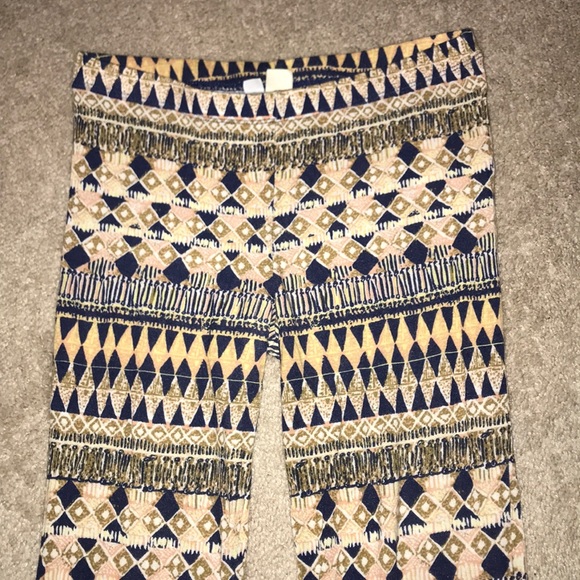 Flare bottom pants - Picture 2 of 3